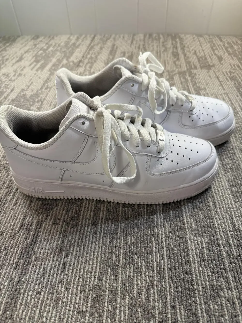 Nike Air Force 1 '07 Shoes Mens Size 10 White Triple White Low AF1 CW2288-111